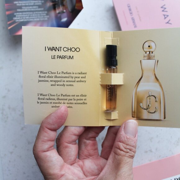 White Floral Designer & Niche Samples - Picture 4 of 11